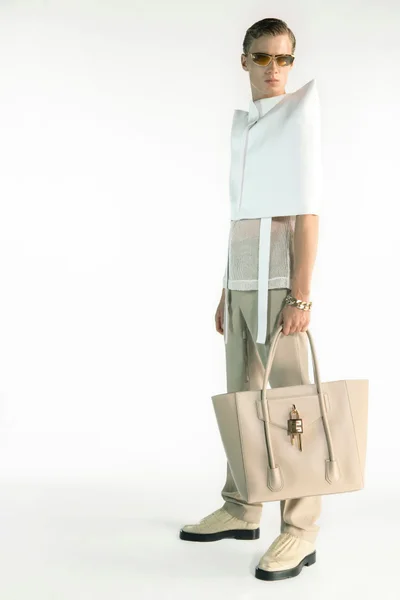 Look 48